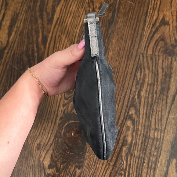 Gucci purse - Picture 2 of 11